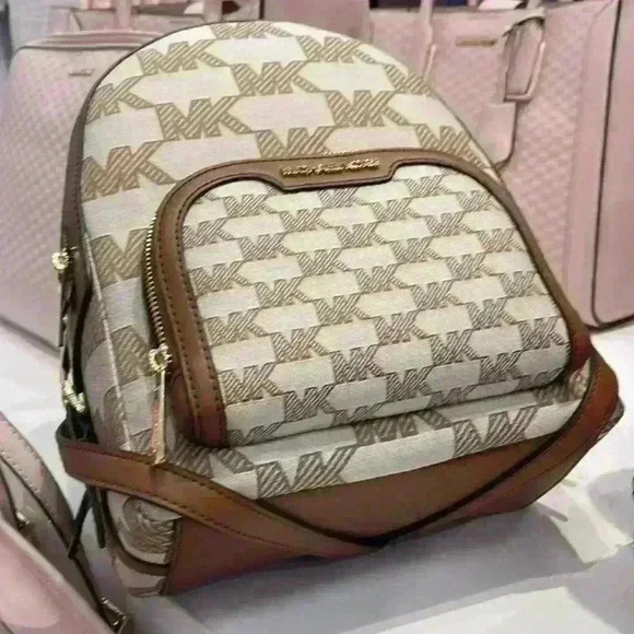 Michael Kors Jaycee Backpack Medium Zip Pocket Mk Signature Luggage Brown main image 8